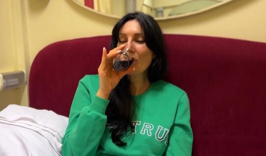 Russian milf drank a little and immediately grabbed the hot dick