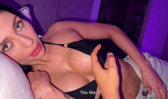 Brunette with beautiful boobs perfectly fucks in a close -up porn