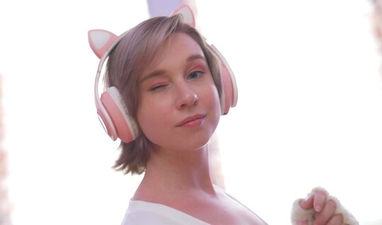 A young bitch experienced the thrill of rough anal fucking