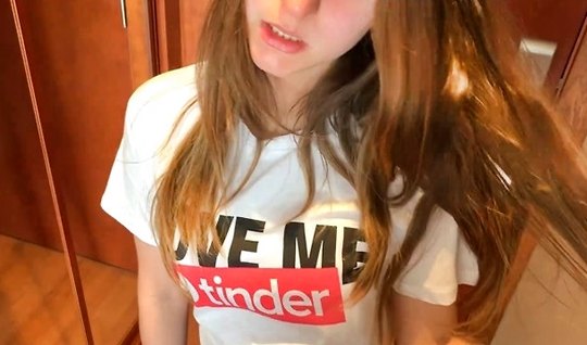 The girl lowered her panties and is not against homemade porn close-up