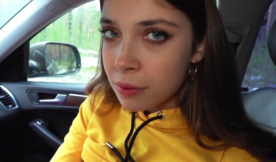 After a trip by car, a Russian girl fucks with a guy and cums with delight...