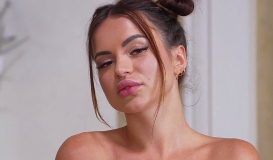 Boxers seduced Russian model for hard double penetration