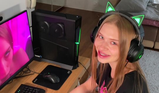 The girl proved that she knows how to suck cool in a POV video